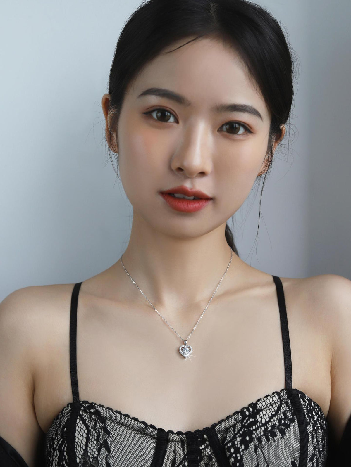 S925 Sterling Silver Necklace with 1-Carat Heart-Shaped Moissanite Pendant (18K Gold Plated) – Collarbone Chain