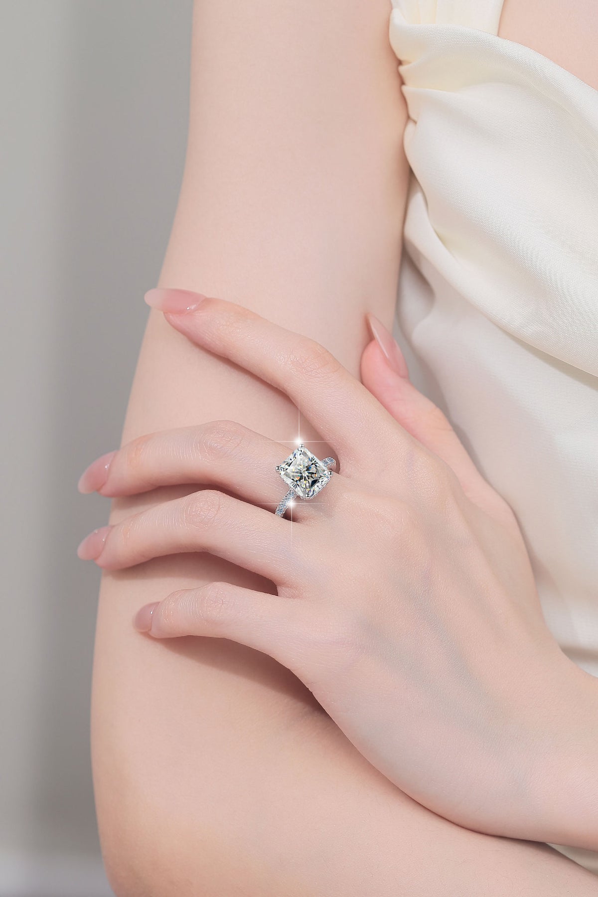 Radiant-cut 5-carat/10-carat oversized square-cut simulated moissanite ring – 925 sterling silver women's ring