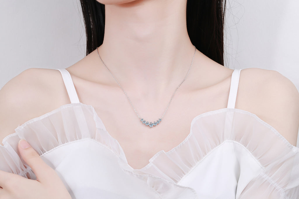 s925纯银吊坠女镀pt950 微笑七公主1.7克拉D色莫桑石项链国风项链